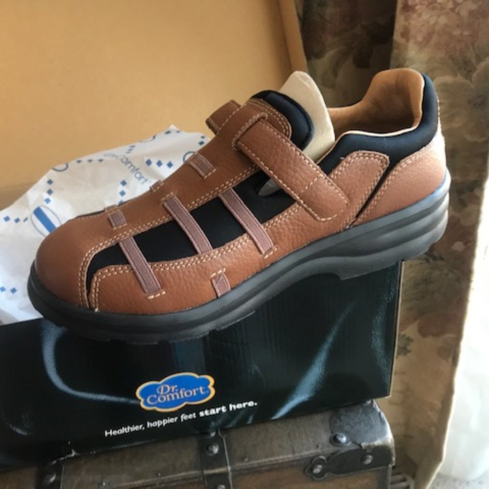 Dr Comfort 'Betty" 8.5 XXwide, New in Box